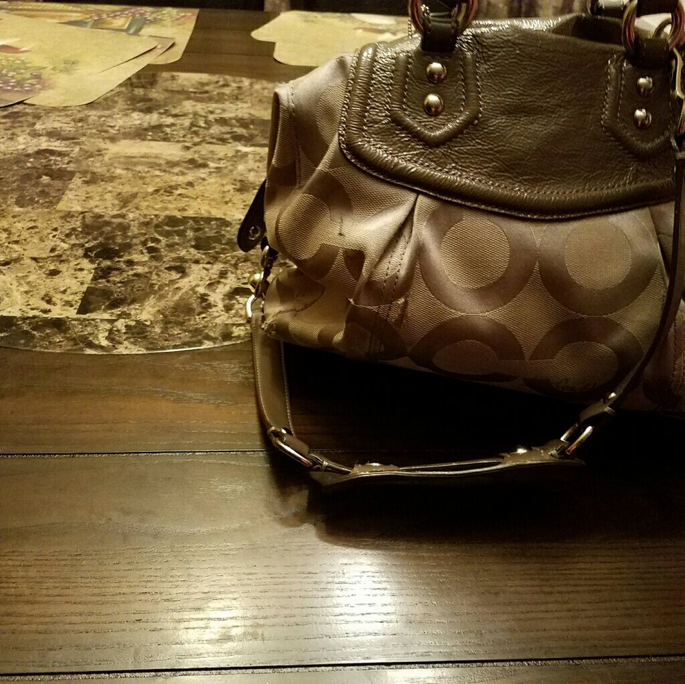 Purse - Picture 2 of 2